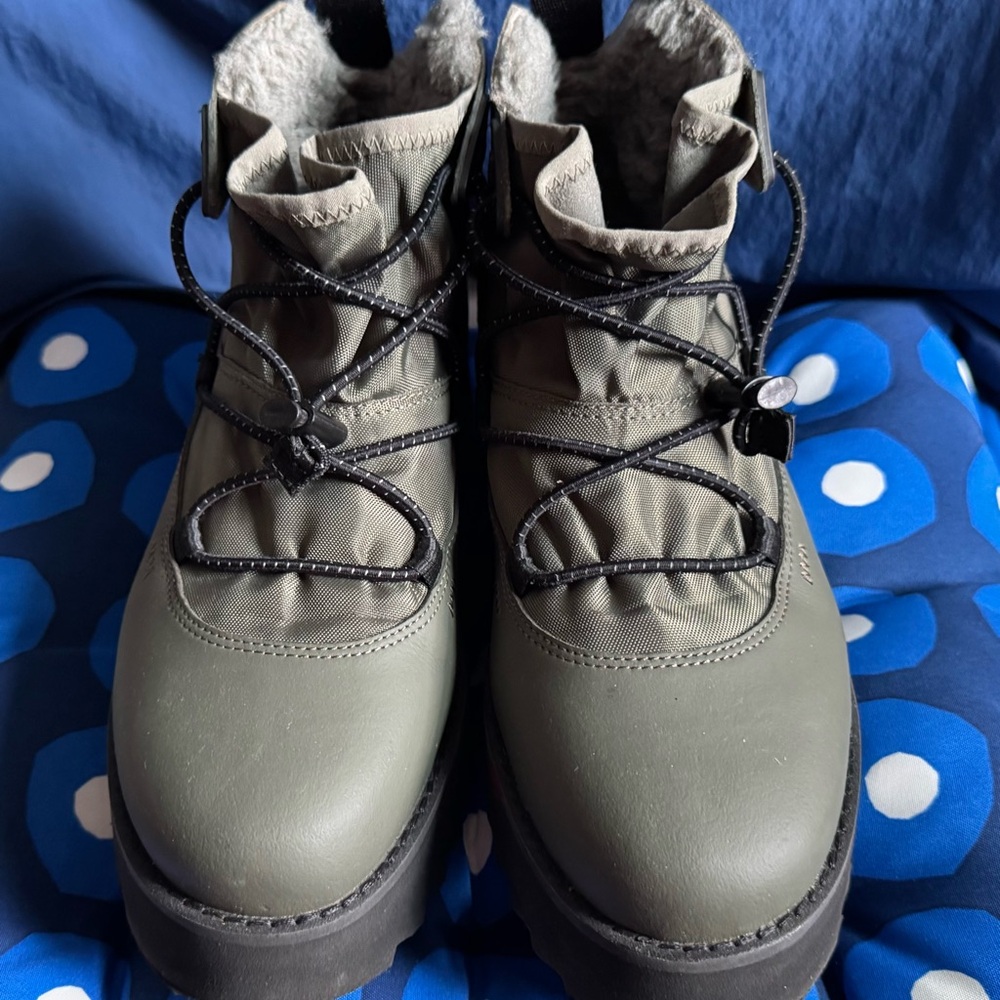 Ugg Classic Rising Toggle Platform Ankle Boots Wo… - image 7